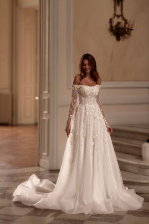 rochie de mireasa cum maneci tip bardot - zinnia