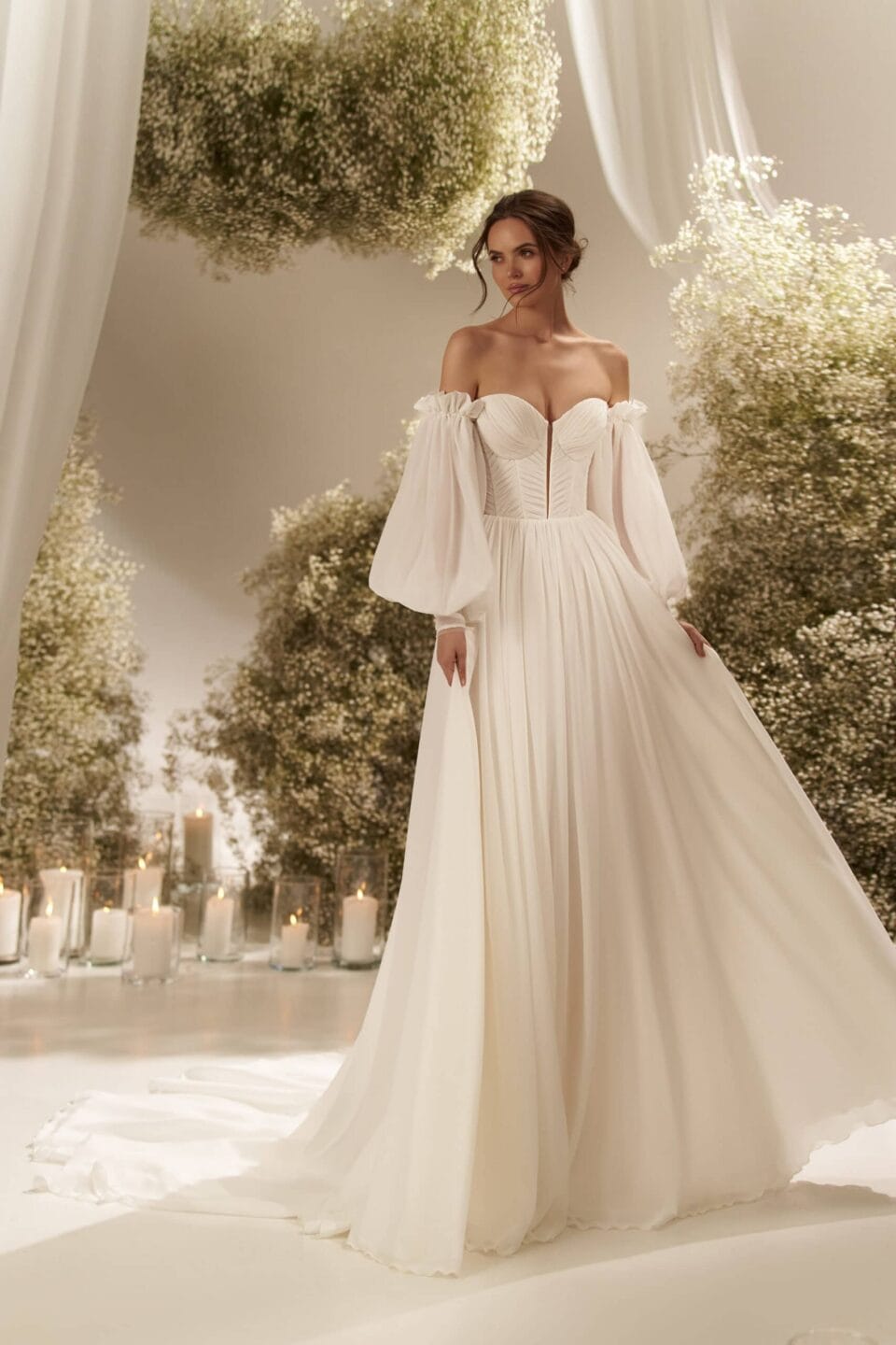 rochie de mireasa simpla cu maneci bufante detasabile