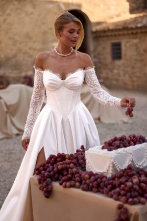 corset structurat cu talie in v si maneci cu perle - ignatia