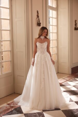 rochie de mireasă a-line cu talie in v - malvika