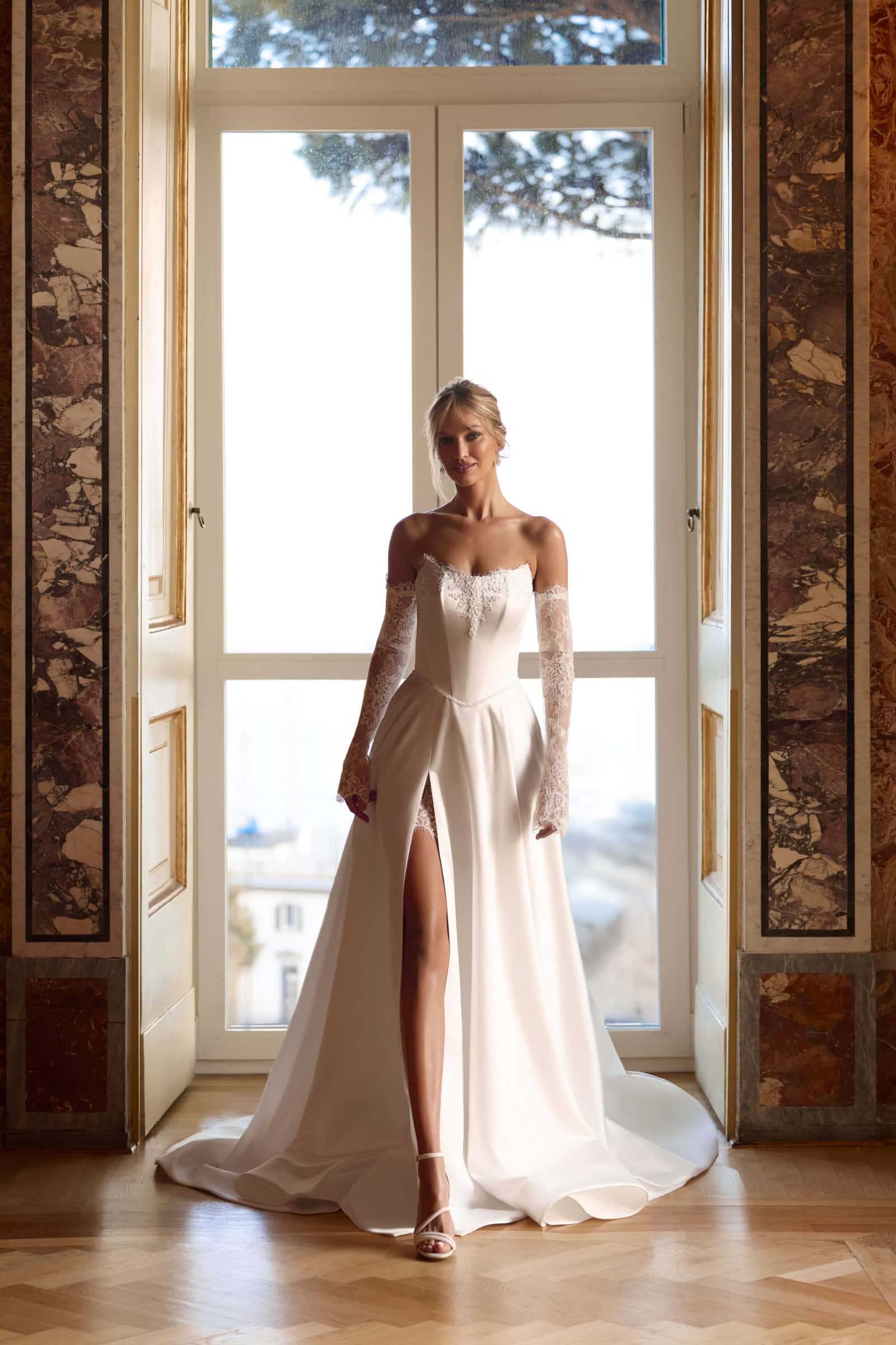 rochie de mireasa a-line din tafta cu crapatura pe picior – mirkalea