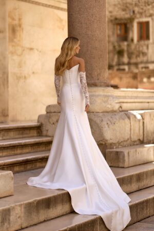 trena fluida cu sir de nasturi decorativi si finisaj elegant - ella